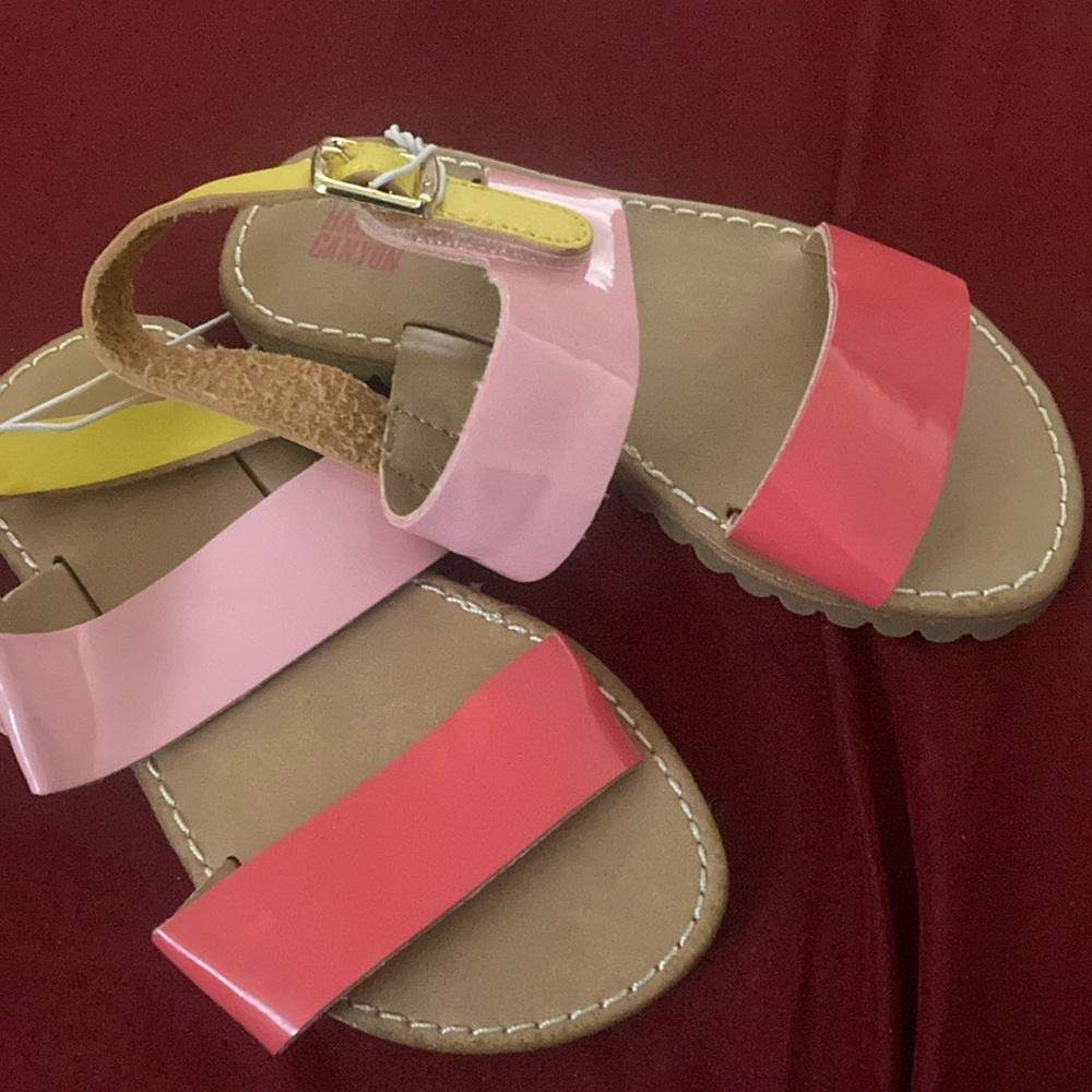 Girls sandals, size 7